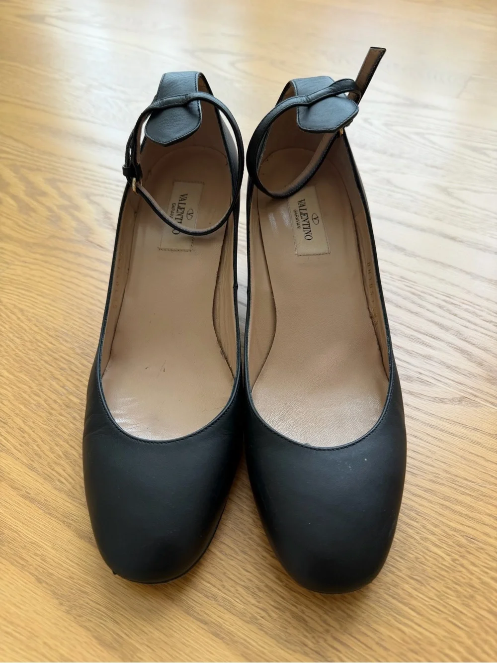 Valentino Black Ankle-Strap Round-Toe Mid Heel Pumps 38.5